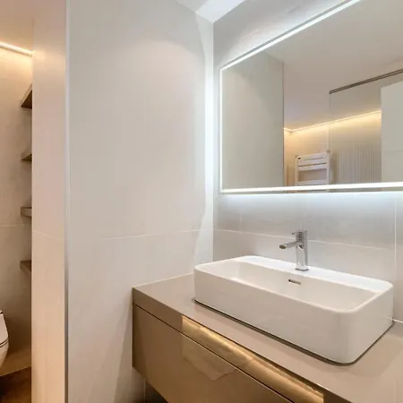 Luxury 3 Bedroom Front In アパート マルベーリャ