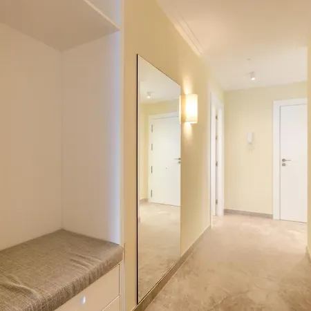 アパート Luxury 3 Bedroom Front In *
