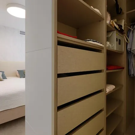 Luxury 3 Bedroom Front In * מארבלה